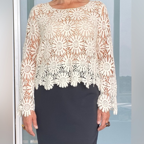 Boho lace top, off white, versatile - Picture 4 of 4